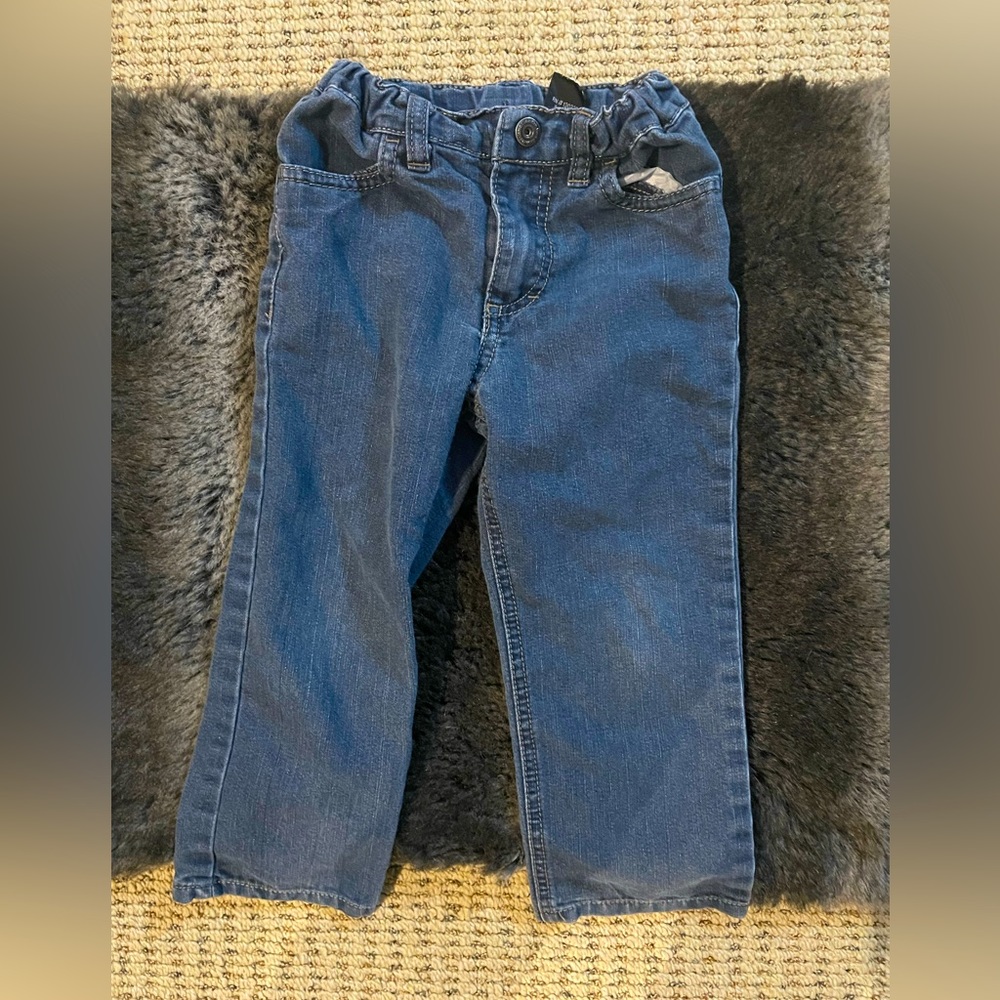 Boyโs Calvin Klein Jeans ( 3T )